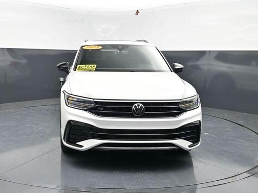 Opal White Pearl 2023 Volkswagen Tiguan 2.0T SE R-Line Black 4MOTION