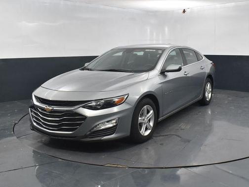 Sterling Gray Metallic 2024 Chevrolet Malibu FWD 1LT