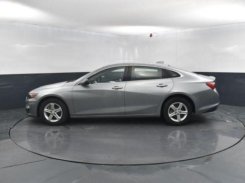 Sterling Gray Metallic 2024 Chevrolet Malibu FWD 1LT