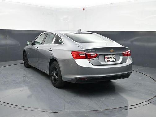 Sterling Gray Metallic 2024 Chevrolet Malibu FWD 1LT