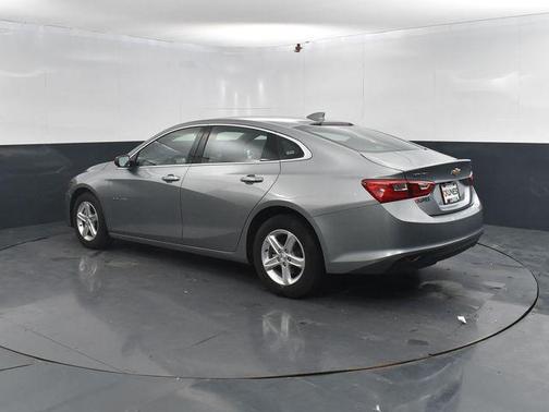 Sterling Gray Metallic 2024 Chevrolet Malibu FWD 1LT