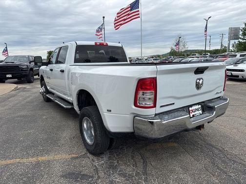 Bright White Clearcoat 2024 RAM 3500 Big Horn Crew Cab 4x4 8' Box