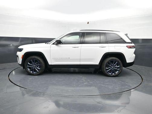 Bright White Clearcoat 2026 Jeep Grand Cherokee Limited