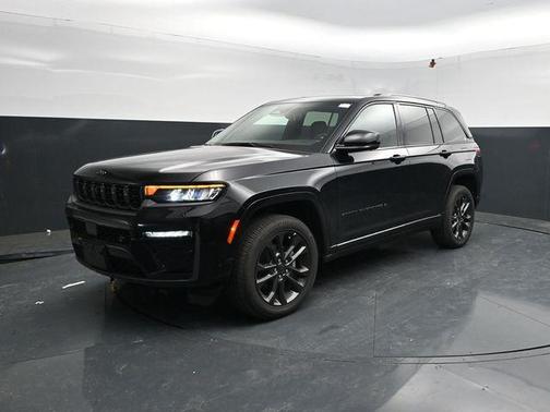 Diamond Black Crystal Pearlcoat 2026 Jeep Grand Cherokee Limited