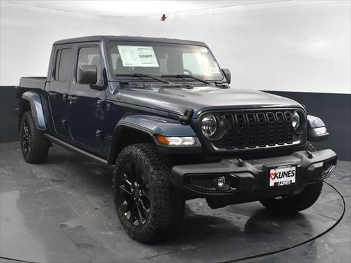 2025 Jeep Gladiator Nighthawk