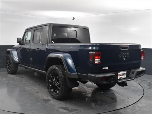 2025 Jeep Gladiator Nighthawk
