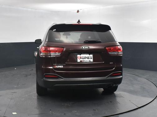 2018 Kia Sorento LX
