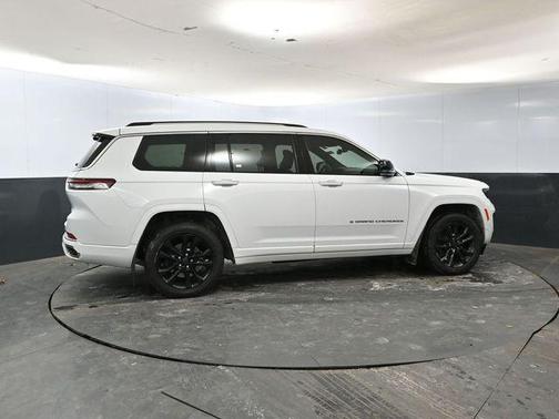 Bright White Clearcoat 2021 Jeep Grand Cherokee L Overland