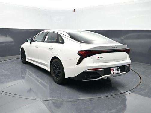 Snow White Pearl 2025 Kia K5 LXS