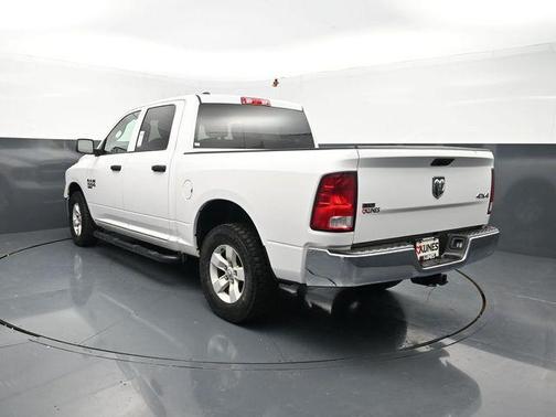 Bright White Clearcoat 2022 RAM 1500 Classic SLT