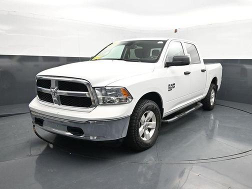 Bright White Clearcoat 2022 RAM 1500 Classic SLT