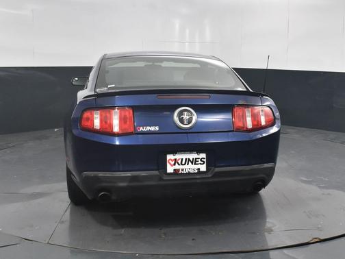 2011 Ford Mustang V6