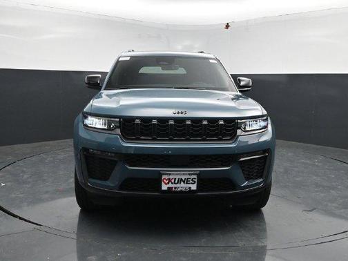 Steel Blue 2027 Jeep Grand Cherokee L Limited