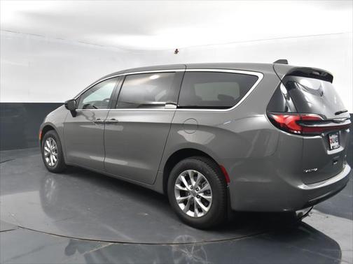 2025 Chrysler Pacifica L