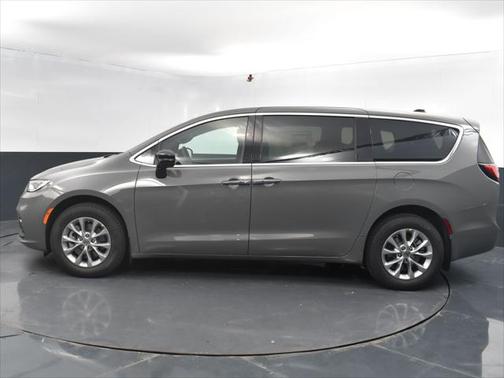 2025 Chrysler Pacifica L