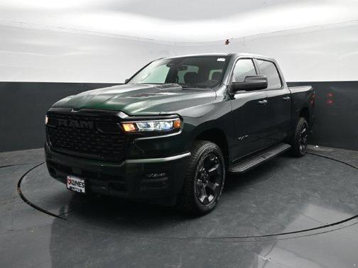 Serrano Green Metallic 2026 RAM 1500 Express