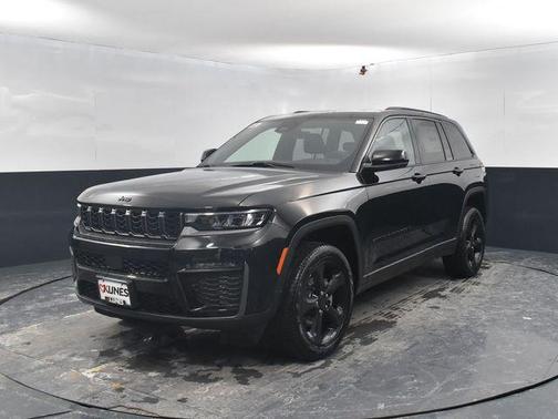 Diamond Black Crystal Pearlcoat 2026 Jeep Grand Cherokee Limited