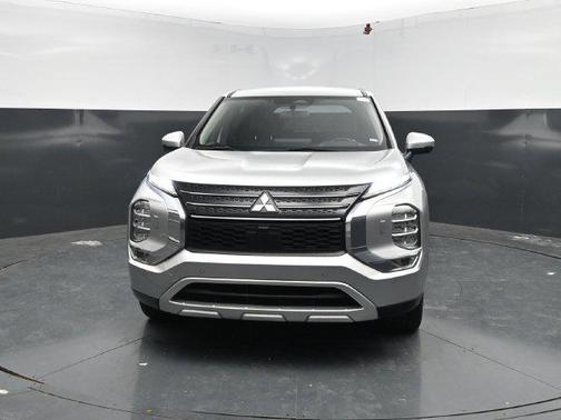 Gray 2024 Mitsubishi Outlander