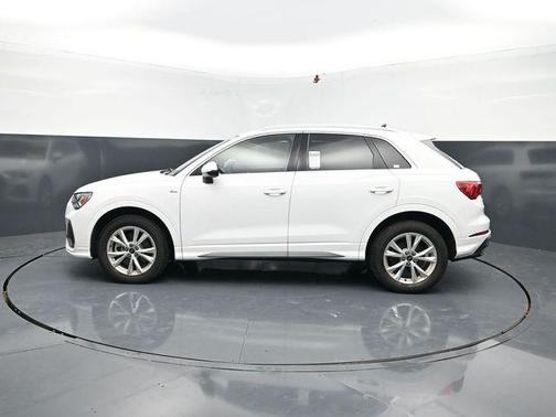 Mythos Black Metallic 2024 Audi Q3 Premium 45 TFSI S line quattro Tiptronic