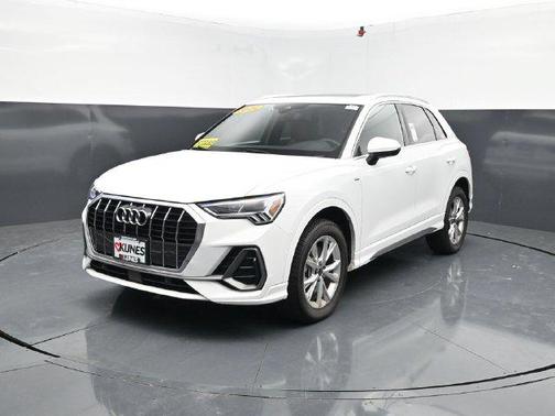Mythos Black Metallic 2024 Audi Q3 Premium 45 TFSI S line quattro Tiptronic