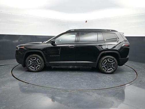 Diamond Black Crystal Pearlcoat 2026 Jeep Cherokee Limited