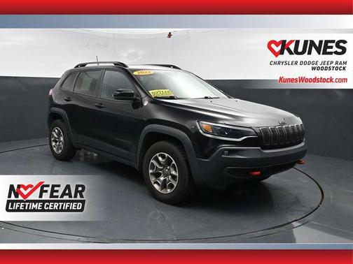 Diamond Black Crystal Pearlcoat 2022 Jeep Cherokee Trailhawk