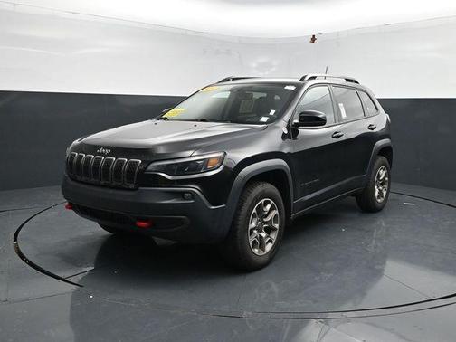 Diamond Black Crystal Pearlcoat 2022 Jeep Cherokee Trailhawk