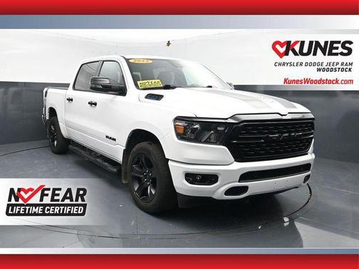 Bright White Clearcoat 2023 RAM 1500 Big Horn/Lone Star