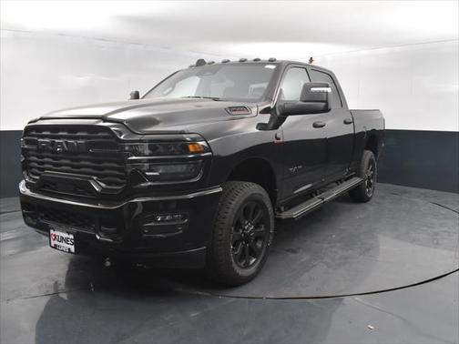 2025 RAM 2500 Big Horn Crew Cab 4x4 6'4' Box