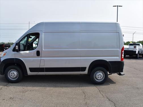 2025 RAM ProMaster 1500 Base