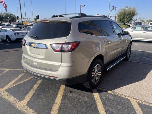 2017 Chevrolet Traverse 2LT