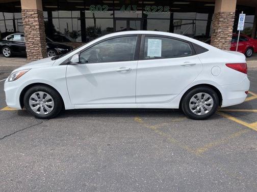 2017 Hyundai Accent SE