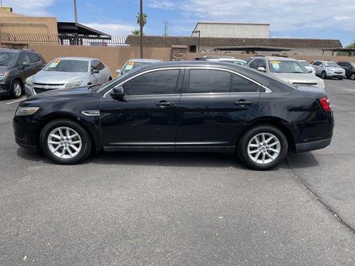 2013 Ford Taurus SE