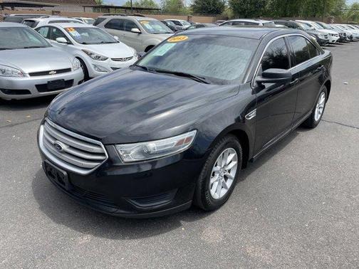 2013 Ford Taurus SE