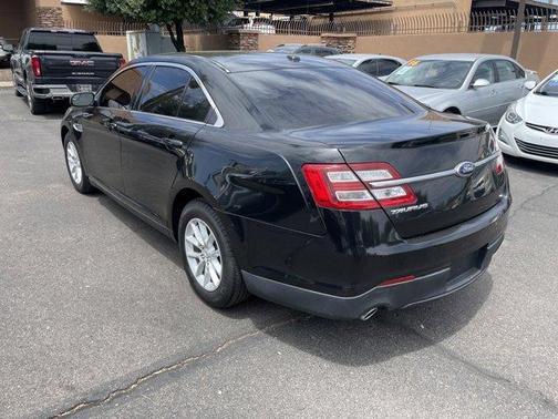 2013 Ford Taurus SE