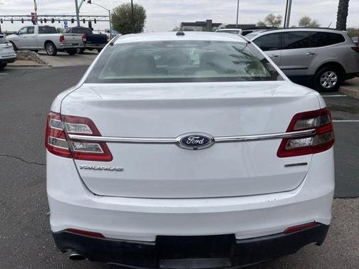 2016 Ford Taurus SE