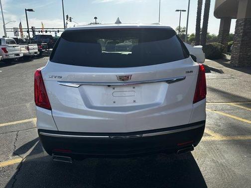 2017 Cadillac XT5 Base