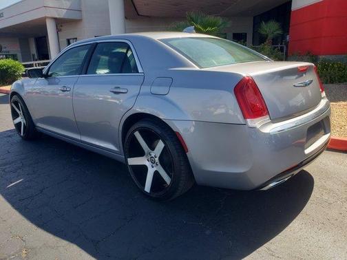 2018 Chrysler 300 Touring