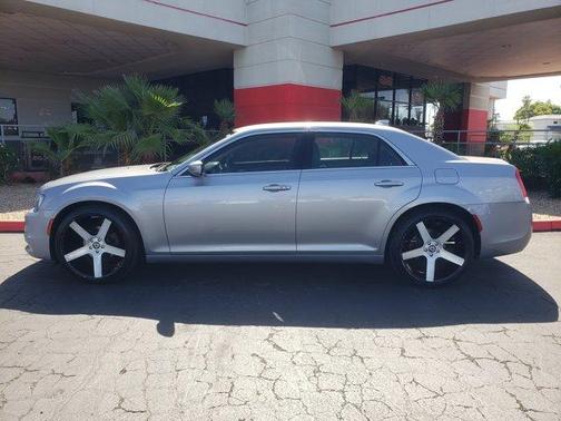 2018 Chrysler 300 Touring