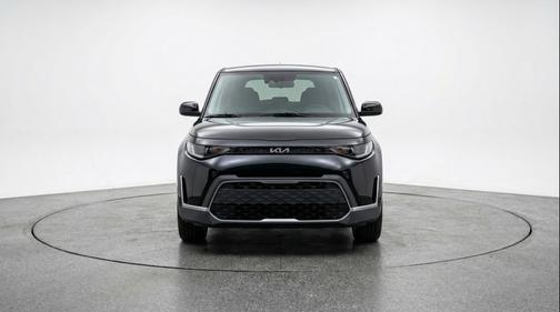 Fusion Black 2025 Kia Soul LX