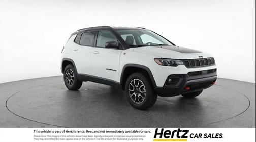 Bright White Clearcoat 2025 Jeep Compass Trailhawk