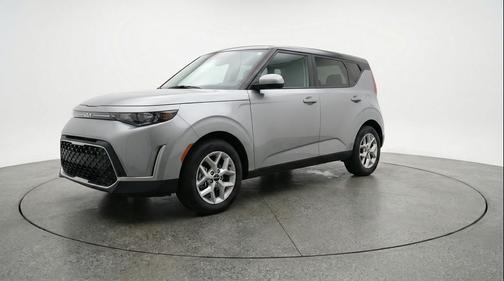 Steel Gray 2025 Kia Soul LX