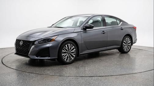 Gun Metallic 2025 Nissan Altima SV FWD