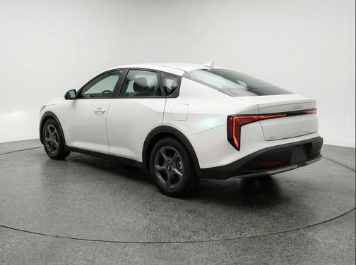Snow White Pearl 2025 Kia K4 LXS