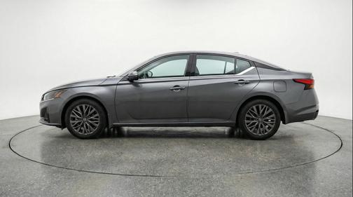 Gun Metallic 2025 Nissan Altima SV FWD
