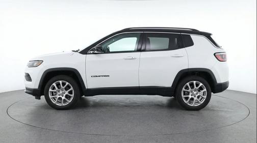 Bright White Clearcoat 2025 Jeep Compass Limited