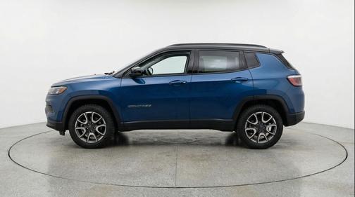 Hydro Blue Pearlcoat 2025 Jeep Compass Trailhawk
