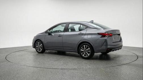 Gun Metallic 2025 Nissan Versa 1.6 SV