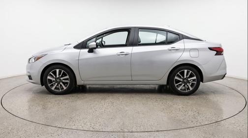 Brilliant Silver Metallic 2025 Nissan Versa 1.6 SV