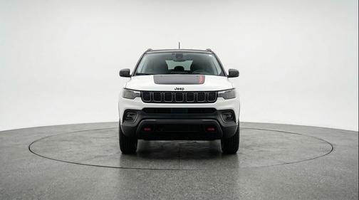 Bright White Clearcoat 2025 Jeep Compass Trailhawk